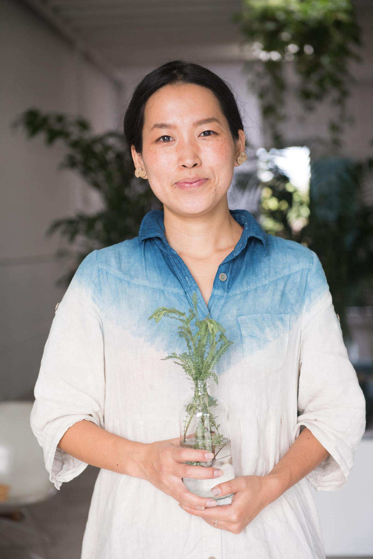 Trinh Mai Long Beach Professional artist fellow Headshot